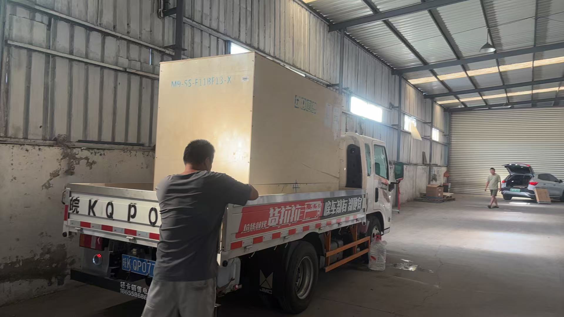 บล็อกบริษัทล่าสุดเกี่ยวกับ  Sewing machine for  textile factory.