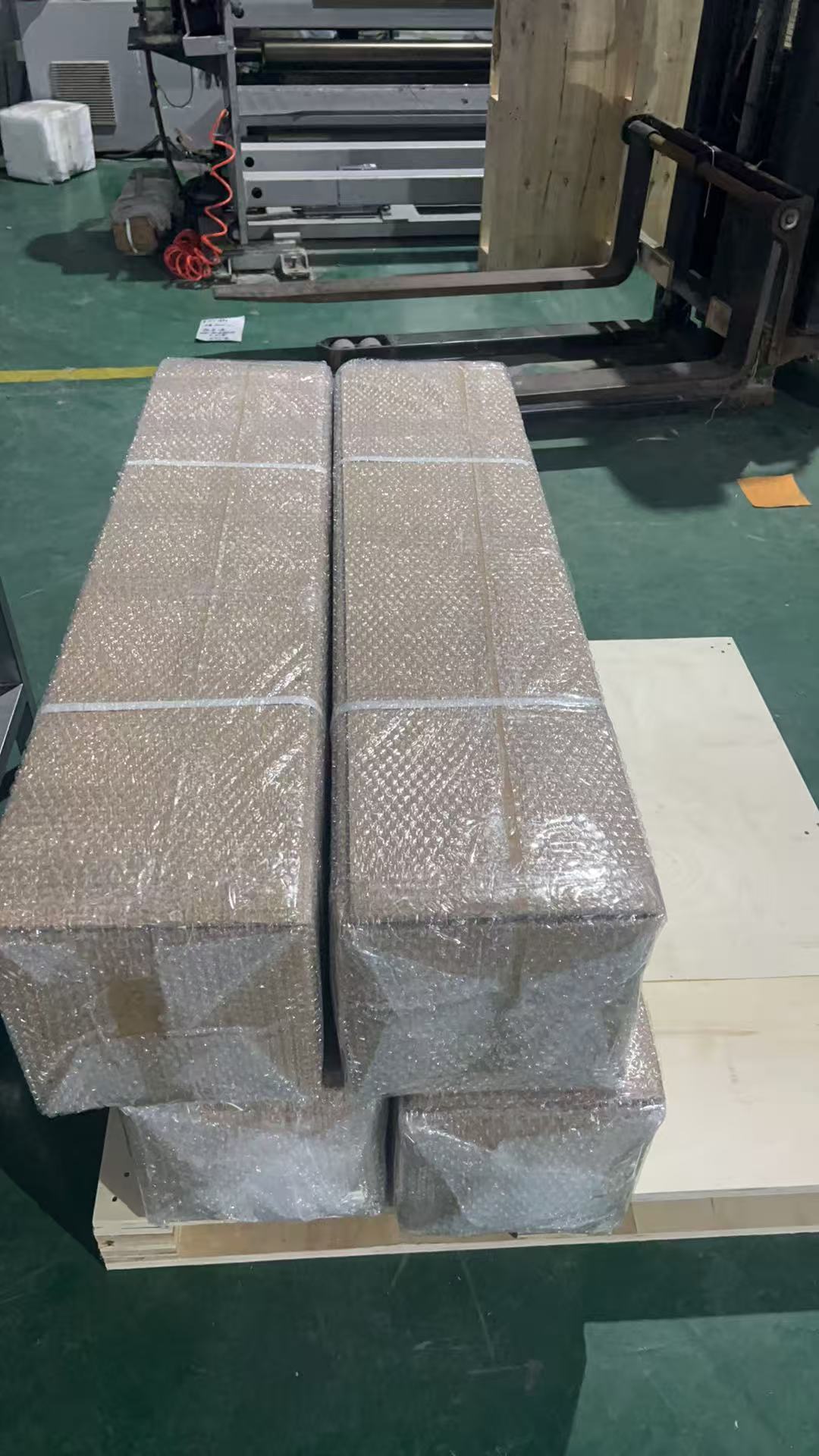 บล็อกบริษัทล่าสุดเกี่ยวกับ 1000 pic silicone fiber glass cloth